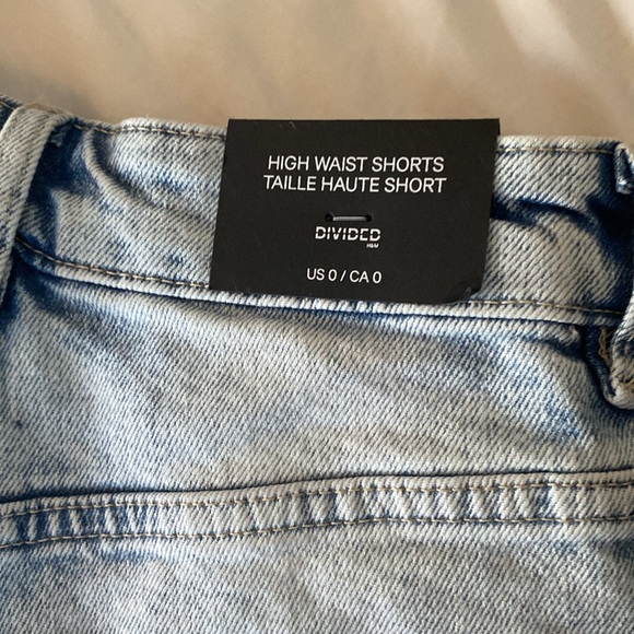 Woman’s denim shorts - Picture 2 of 7